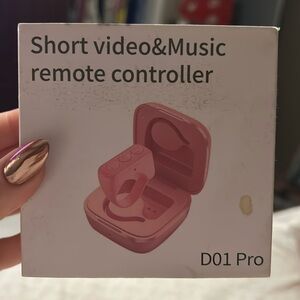 Pink Wireless Tik Tok Video & Music Controller in Box